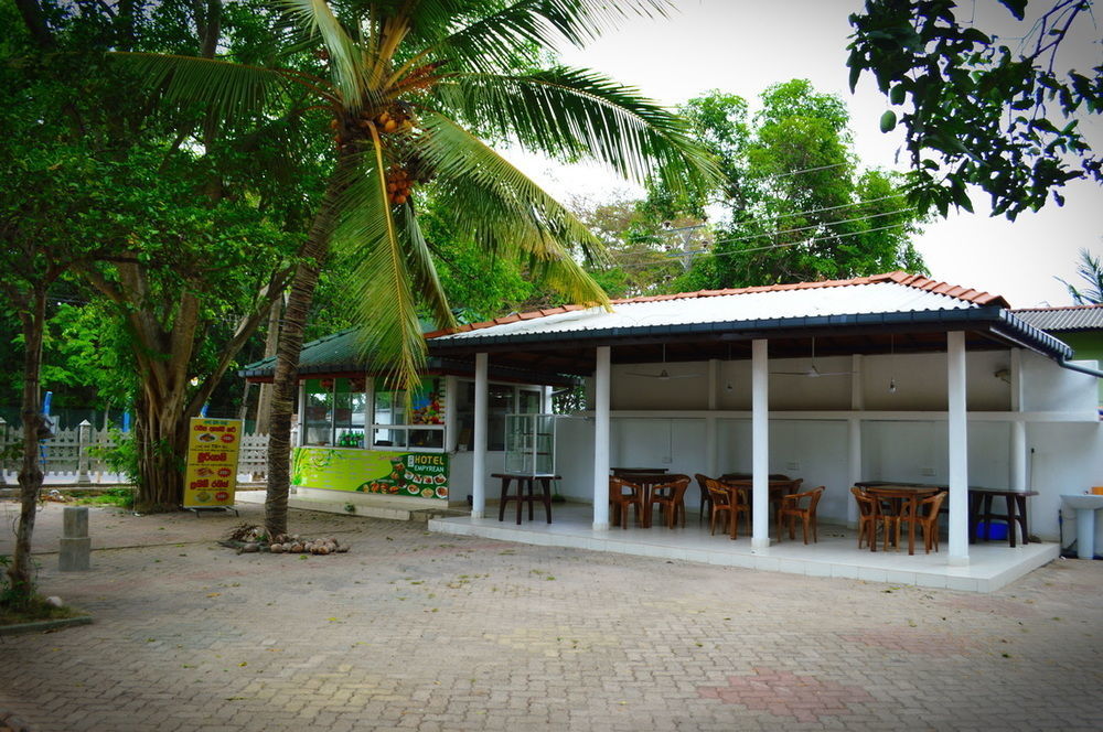 Hotel Empryean Katunayaka Exterior foto